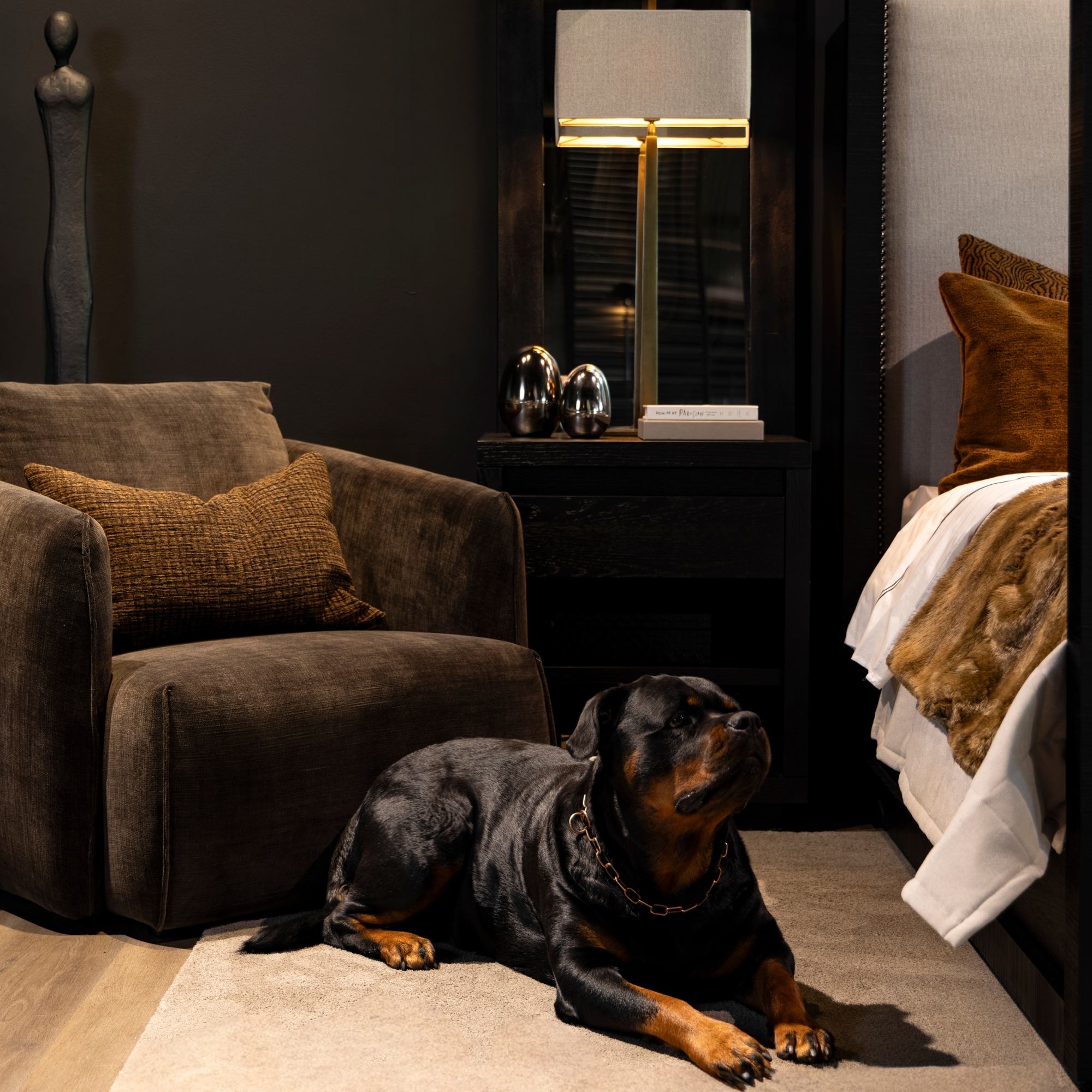 Caligo bordslampa Antique Brass