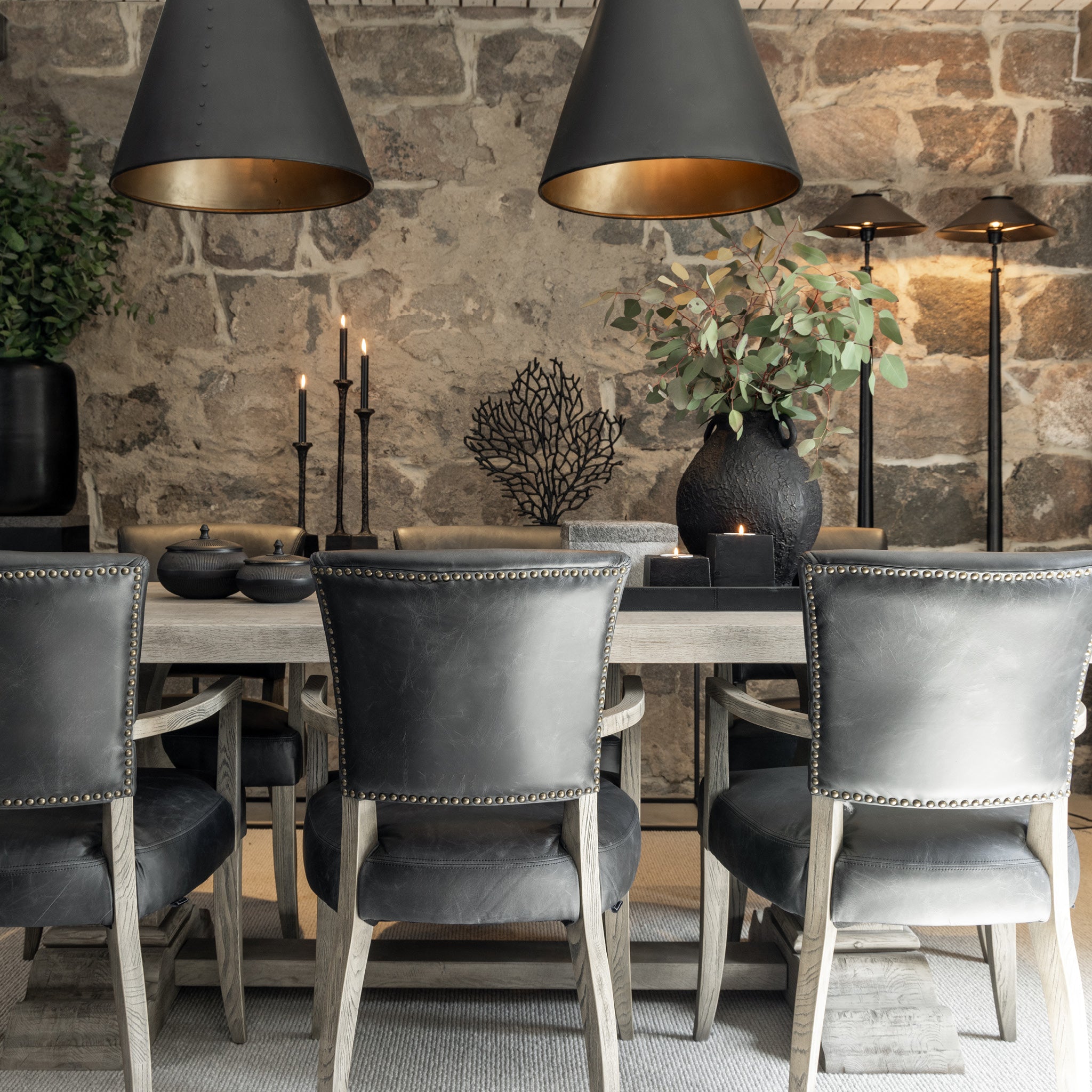 Fiora urna Antique Black / Bronze