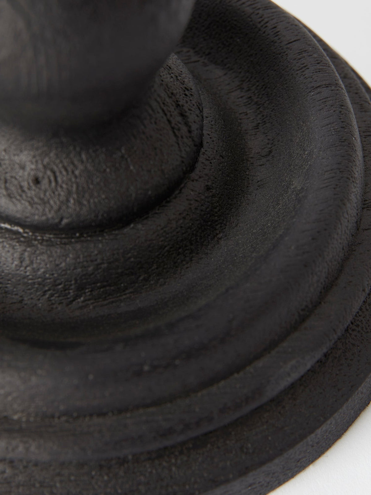 Lyckåsen Qvist 410 black table lamp base featuring a turned wood design with a sandblasted textured finish.