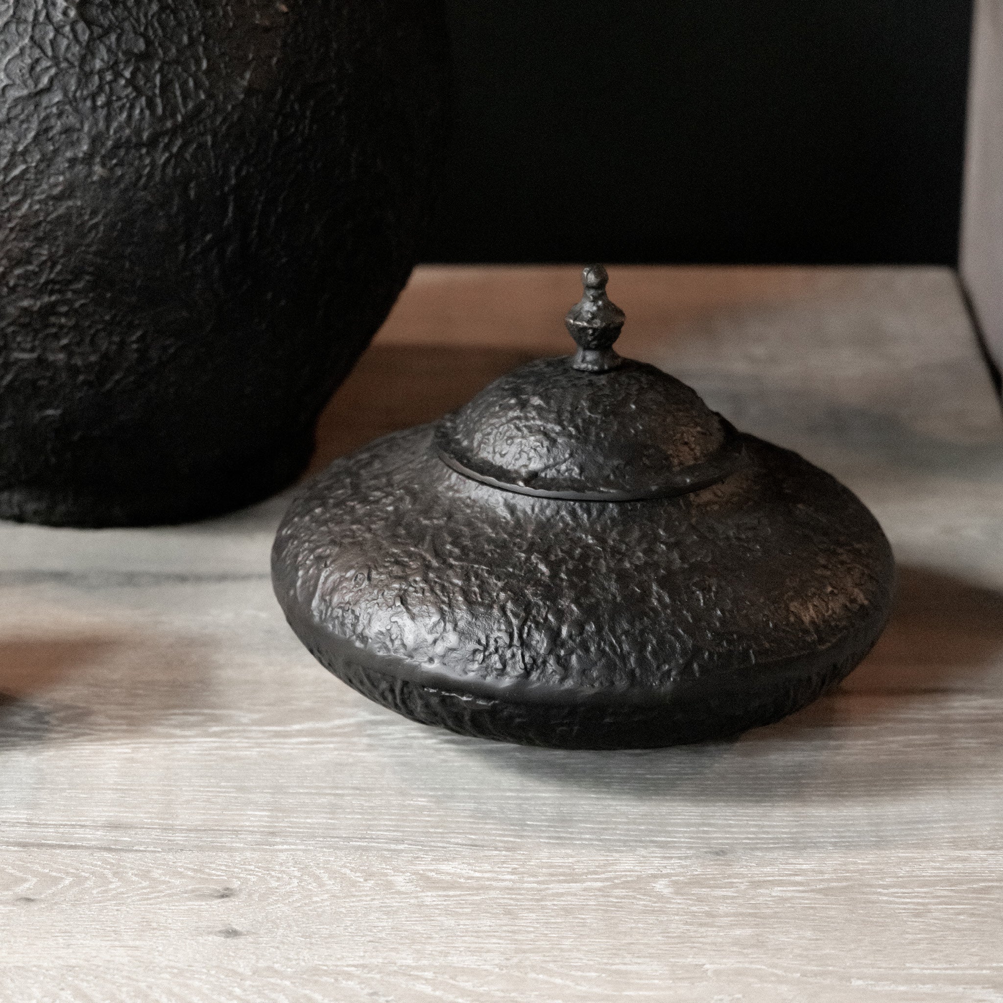 Fiora dekoration Antique Black / Bronze