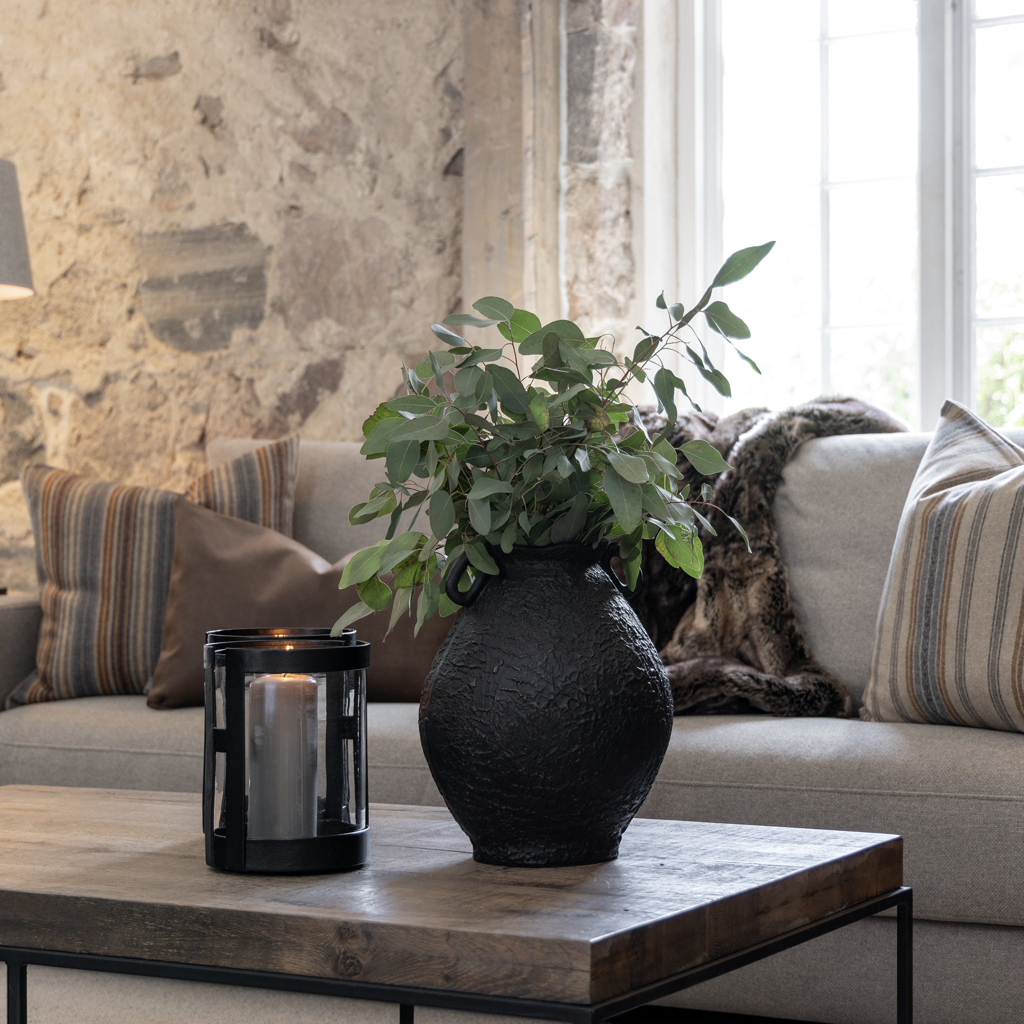 Fiora urna Antique Black / Bronze