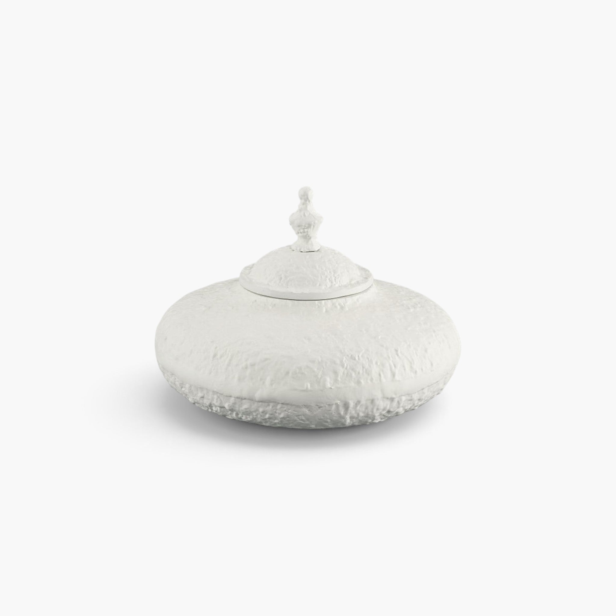 Lyckåsen Fiora round ivory metal decorative box with a textured surface and a small lid handle